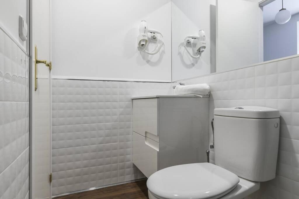 מדריד Apartamentos Plaza De Pedro Zerolo I מראה חיצוני תמונה