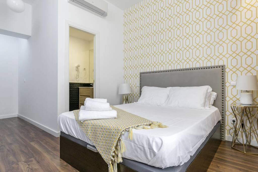 מדריד Apartamentos Plaza De Pedro Zerolo I מראה חיצוני תמונה
